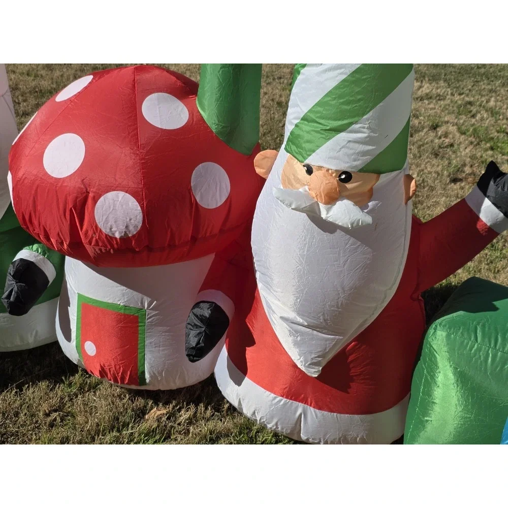 GEMMY AIRBLOWN INFLATABLE GNOME SCENE W/ MUSHROOM HOUSE 2 GNOMES. 9 FT. WIDE NIB